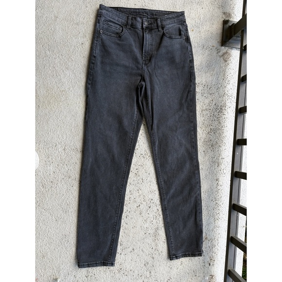 American Eagle Outfitters Denim - American Eagle Black Mom Jeans 6 LONG